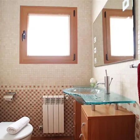 Wonderful 4 Bedroom In *