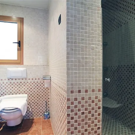 Wonderful 4 Bedroom In *